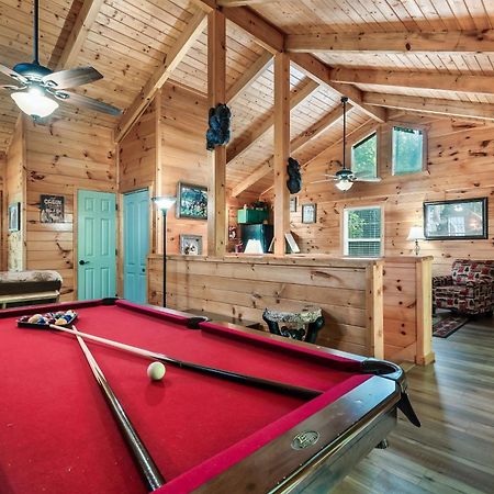 A Top Notch Lodge~Гатлінбург Екстер'єр фото
