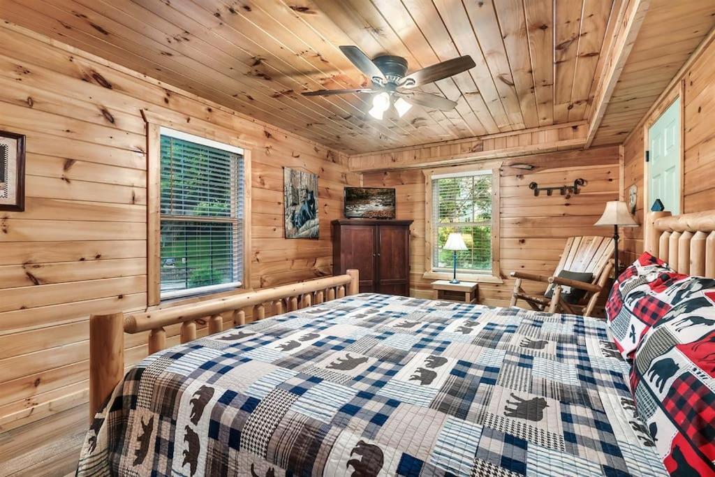 A Top Notch Lodge~Гатлінбург Екстер'єр фото