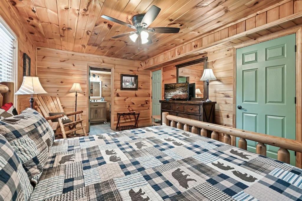 A Top Notch Lodge~Гатлінбург Екстер'єр фото