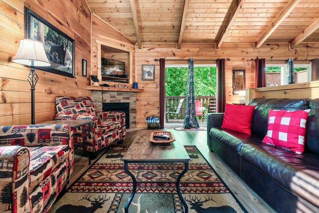 A Top Notch Lodge~Гатлінбург Екстер'єр фото
